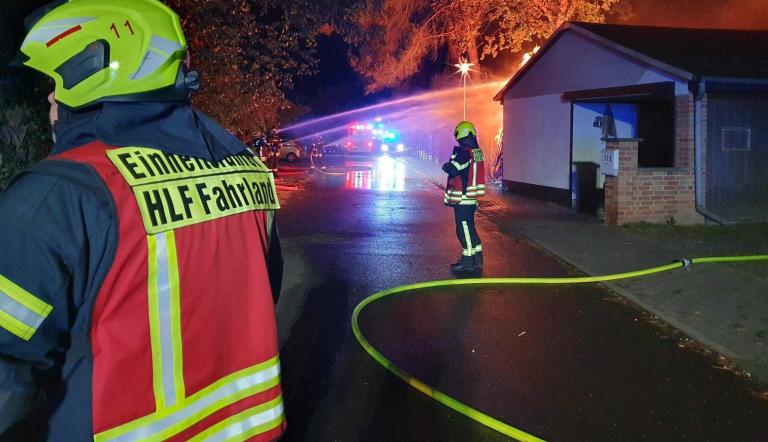 Großeinsatz der Potsdamer Feuerwehr in Groß Glienicke Großeinsatz der Potsdamer Feuerwehr in Groß Glienicke