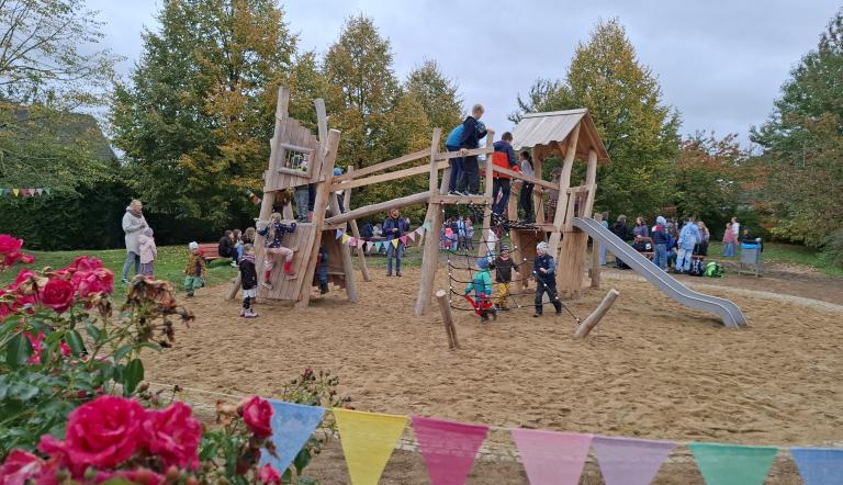 Spielplatzeröffnung Von-Stechow-Straße Fahrland