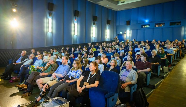 Potsdamer Klimapreis 2024: Voller Saal im Filmmuseum Potsdam