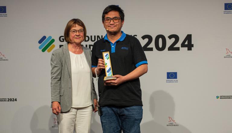 Ministerin Nonnemacher und Dr. Muhammad Sukmana