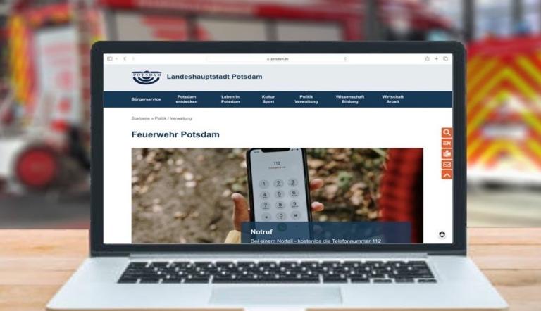 Webseite der Feuerwehr geöffneter Laptop mit Webseite der Feuerwehr