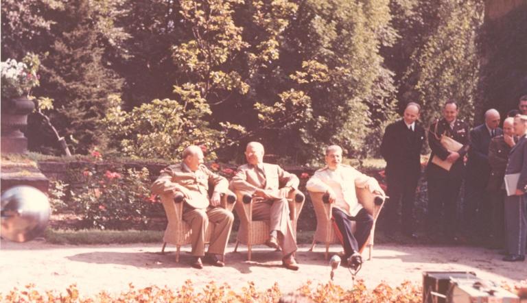 Churchill, Truman und Stalin auf der Potsdamer Konferenz, Juli 1945 Quelle: Harry S. Truman Library