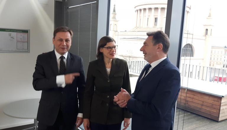 Oliver Günther, Agnes von Matuschka und Jann Jakobs im Bildungsforum. Foto Landeshauptstadt Potsdam/ Markus Klier Oliver Günther, Agnes von Matuschka und Jann Jakobs im Bildungsforum
