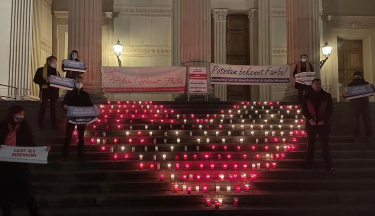 Lichter des Gedenkens erinnern an die 257 Potsdamer Coronaopfer