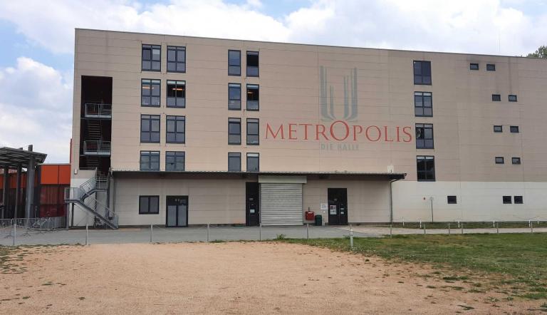 Metropolishalle als Notunterkunft, Metropolishalle als Notunterkunft,
