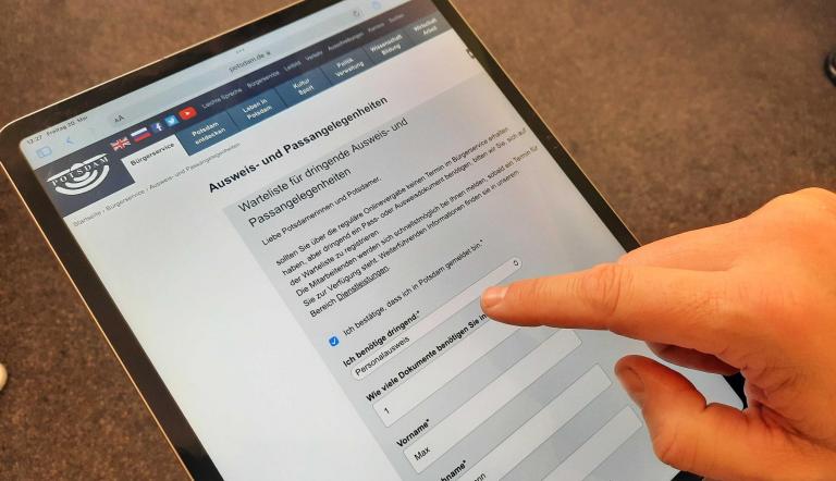 Digitale Warteliste für dringende Pass- und Ausweisangelegenheiten,
