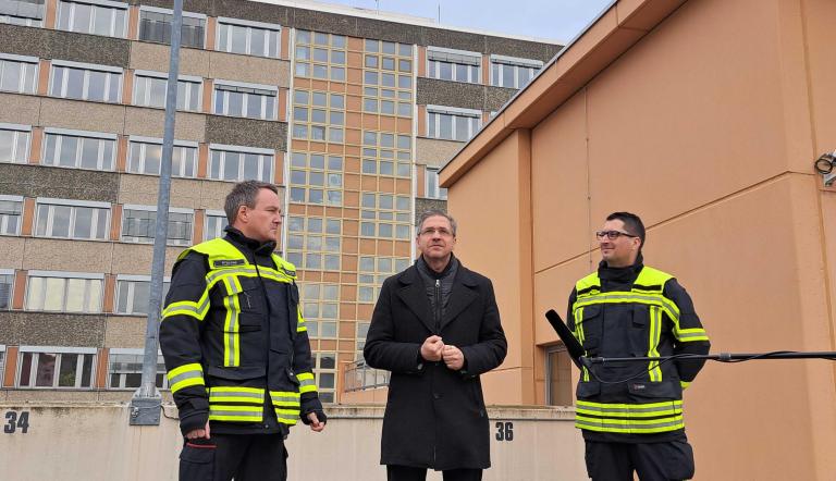 v.l.n.r.: Ralf Krawinkel (Leiter Feuerwehr Potsdam), Oberbürgermeister Mike Schubert, Sascha Cebulski (Projektleiter Feuerwehr Potsdam), v.l.n.r.: Ralf Krawinkel (Leiter Feuerwehr Potsdam), Oberbürgermeister Mike Schubert, Sascha Cebulski (Projektleiter Feuerwehr Potsdam),