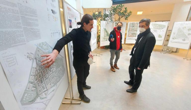 Schlaatz 2030: Oberbürgermeister eröffnet Ausstellung zu den Entwürfen im Masterplan-Verfahren. Foto Landeshauptstadt Potsdam/ Jan Brunzlow Schlaatz 2030: Oberbürgermeister eröffnet Ausstellung zu den Entwürfen im Masterplan-Verfahren