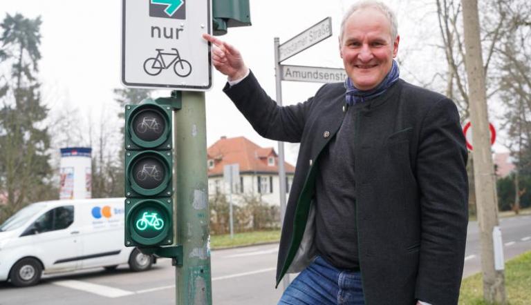 Potsdam erhält weitere Grünpfeile für Radler. Foto LHP/Robert Schnabel Potsdam erhält weitere Grünpfeile für Radler