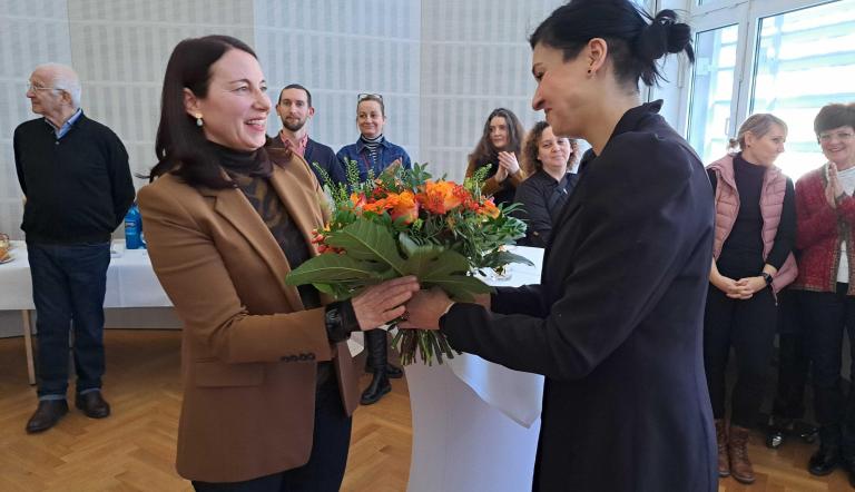 Potsdam Kulturbeigeordnete Noosha Aubel verabschiedete Jutta Götzmann. Potsdam Kulturbeigeordnete Noosha Aubel verabschiedete Jutta Götzmann.