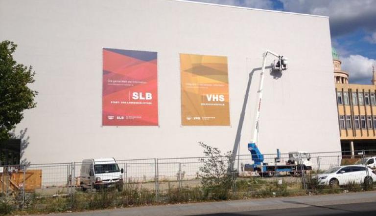 Die drei Plakate wurden am Dienstag