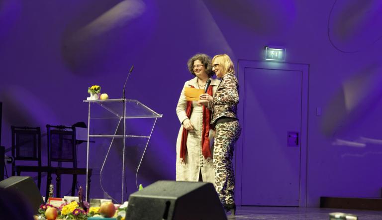 Frau Trauth-Koschnick und Frau Almuth Hartwig-Tiedt (© André Stiebitz)