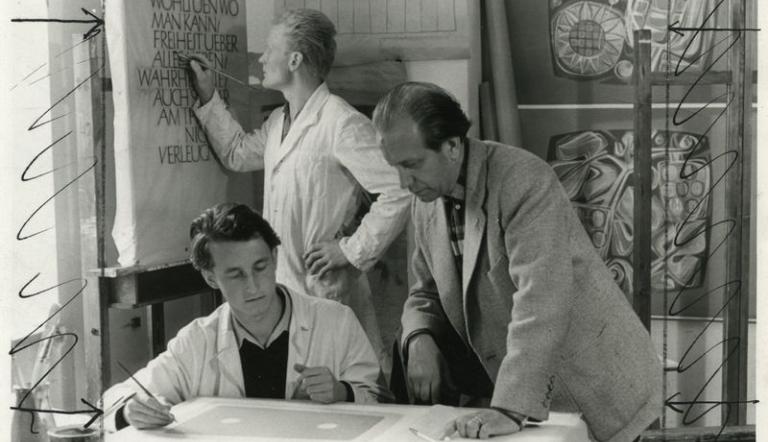 Werner Nerlich (rechts) mit Studenten in der Fachschule für Angewandte Kunst, Potsdam, Juli 1957, Privatbesitz Werner Nerlich (rechts) mit Studenten in der Fachschule für Angewandte Kunst, Potsdam, Juli 1957, Privatbesitz
