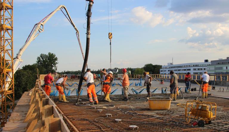 Betonarbeiten Brücke über der Rudolf-Breitscheid-Straße im Sommer 2014