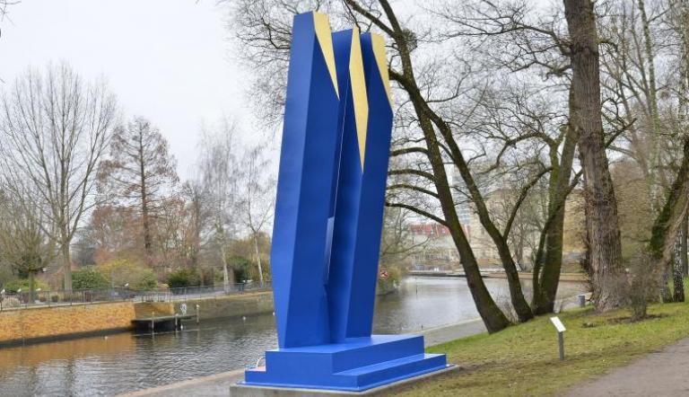 Otto Herbert Hajek – Dynamisches Raumzeichen II, 1988/90, Otto Herbert Hajek – Dynamisches Raumzeichen II, 1988/90,