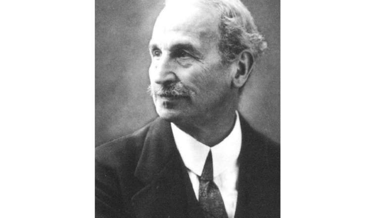 Dr. Gustav Herzfeld