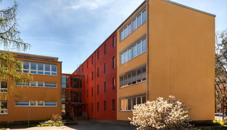 Oberstufenzentrum 2 - Wirtschaft und Verwaltung, Städtische Schule ...