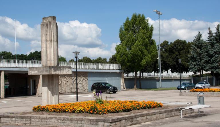 Betonstele (© Dirk Alexander Schermer)