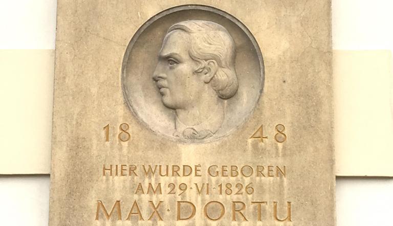 Gedenktafel an der Max-Dortu-Schule Potsdam
