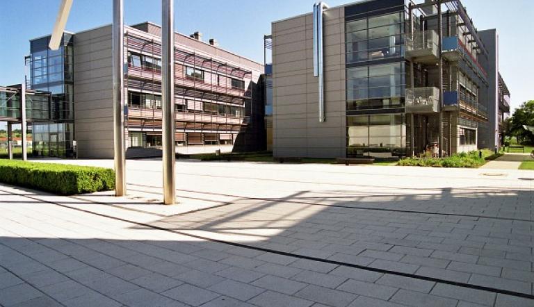 Sitz des Max-Planck-Instituts für Kolloid- und Grenzflächenforschung Sitz des Max-Planck-Instituts für Kolloid- und Grenzflächenforschung