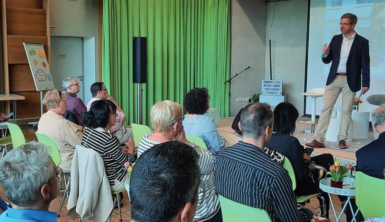 Talk OBM Oberbürgermeister Mike Schubert im Mai 2022 in Drewitz