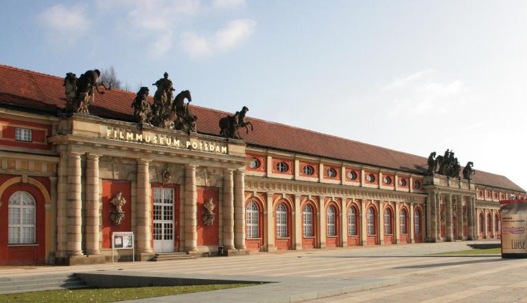 Das Filmmuseum Potsdam residiert seit 1981 im Marstall