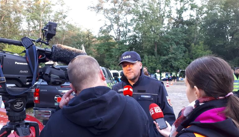 Sprengmeister Mike Schwitzke vor der Entschärfung