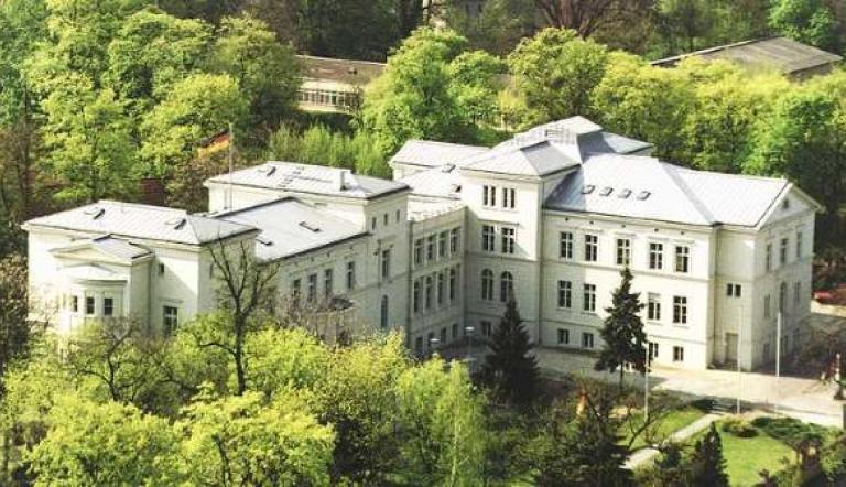 Potsdamer Villa Ingenheim, Sitz des Zentrum für Militärgeschichte und Sozialwissenschaften der Bundeswehr Potsdamer Villa Ingenheim, Sitz des Zentrum für Militärgeschichte und Sozialwissenschaften der Bundeswehr