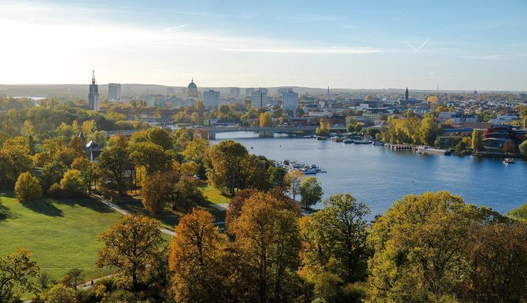 Potsdam Das Foto zeigt Potsdam in einer Luftaufnahme.