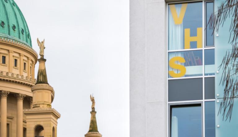 Die VHS startet ins Frühjahr. Die VHS startet ins Frühjahr.