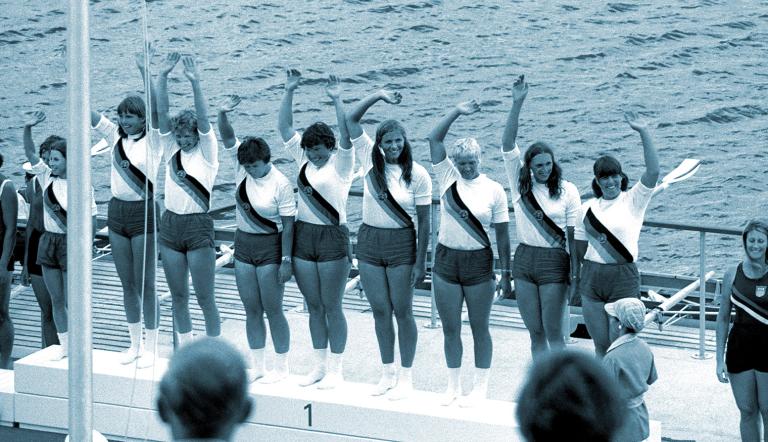 Steuerfrau Marina Wilke · Viola Goretzki · Christiane Knetsch · Ilona Richter · Brigitte Ahrenholz · Monika Kallies · Henrietta Ebert · Helma Lehmann · Irina Müller (v. l.) Steuerfrau Marina Wilke · Viola Goretzki · Christiane Knetsch · Ilona Richter · Brigitte Ahrenholz · Monika Kallies · Henrietta Ebert · Helma Lehmann · Irina Müller (v. l.)