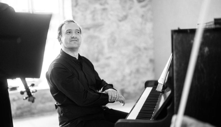 Pianist, Foto: Eric Gross, Lizenz: Klingendes Gut GbR