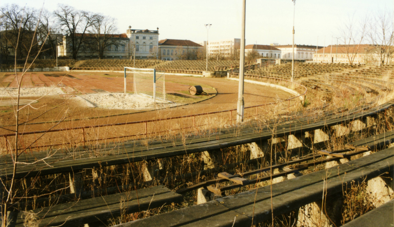 Foto: Ernst-Thälmann-Stadion 1999 (Januar) © Potsdam Museum FS 29517-11, Foto Uwe Salomon