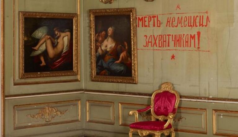 Tamerlanzimmer im Neuen Palais mit russischen Schriftzeichen an der Wand, Foto: Wolfgang Pfauder, Lizenz: SPSG