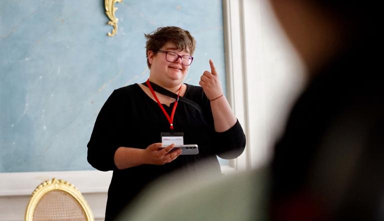 Führung in Leichter Sprache mit Beschäftigten der Oberlin Werkstätten Potsdam in den Neuen Kammern von Sanssouci, Foto: Marcus Grünschneider, Lizenz: Oberlin Werkstätten gGmbH