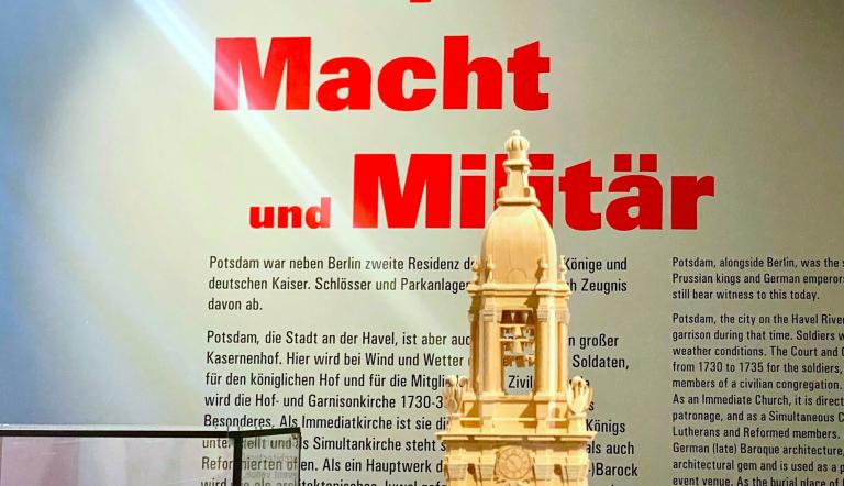Glaube Macht Militär, Foto: Stephanie Hochberg, Lizenz: Stiftung Garnisonkirche