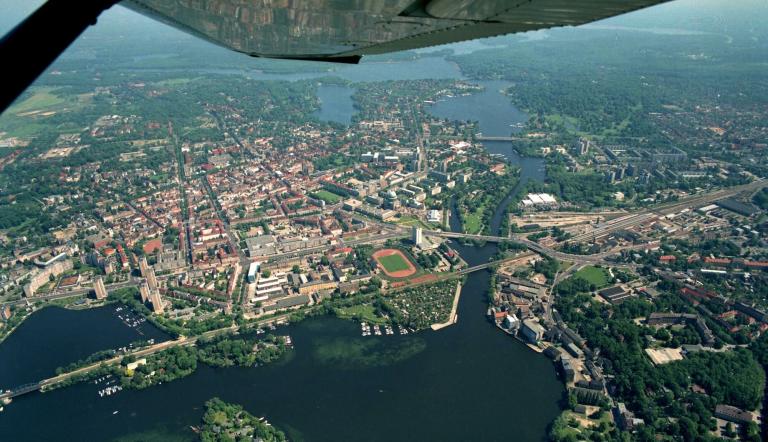 Anflug auf Potsdam von Südwesten, 1996 , Foto: Lutz Hannemann, Lizenz: © Lutz Hannemann
