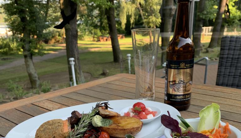 Sommer-Barbecue, Foto: INSELHOTEL Potsdam, Lizenz: INSELHOTEL Potsdam