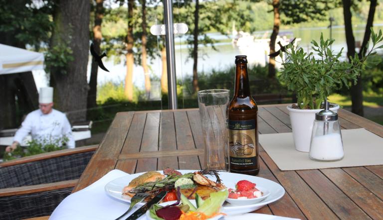 Sommer-Barbecue, Foto: INSELHOTEL Potsdam, Lizenz: INSELHOTEL Potsdam