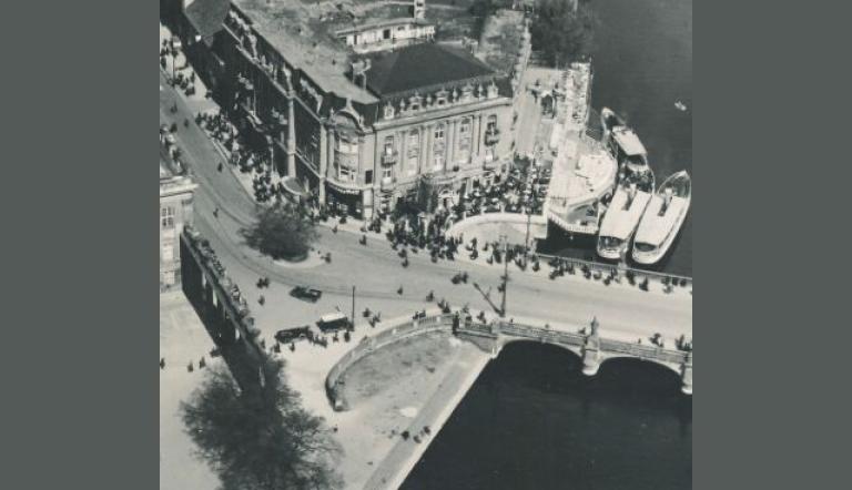An der Langen Brücke, 1921, Foto: Max Hochgeladen, Lizenz: Privatbesitz