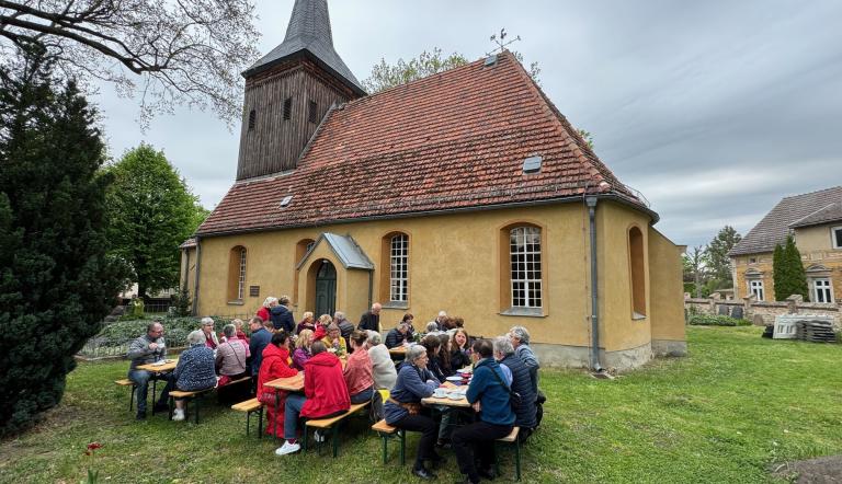 Dorfkirche Satzkorn, Foto: Axel Starck, Lizenz: Dorfkirche Satzkorn