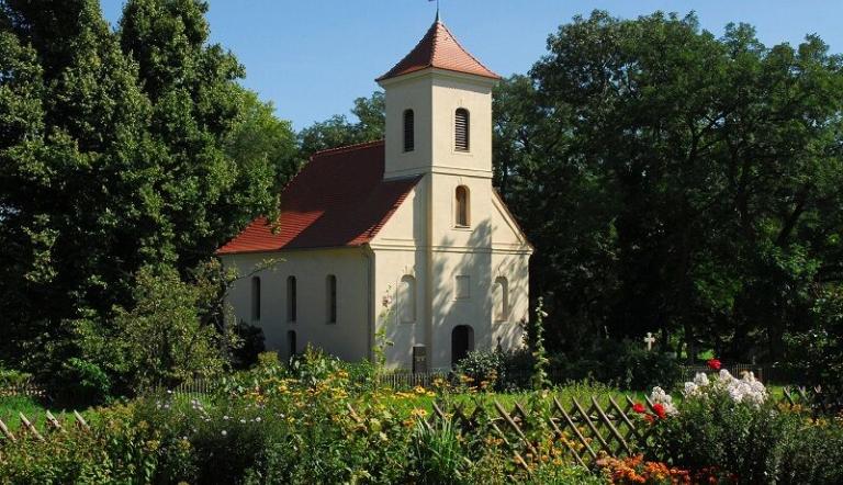Dorfkirche in Nattwerder, Foto: Elke Hartmann, Lizenz: Schweizer Kolonistendorf Nattwerder e. V.
