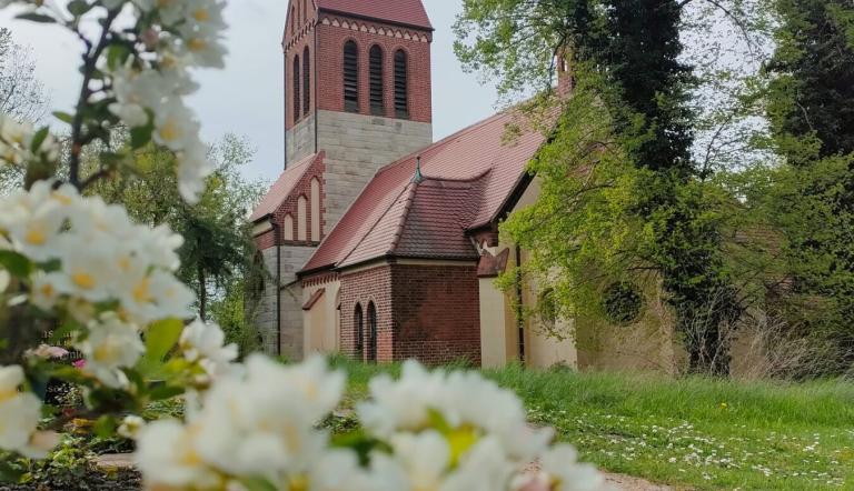 Dorfkirche Uetz, Foto: Almut Gaedt, Lizenz: Dorfkirche Uetz