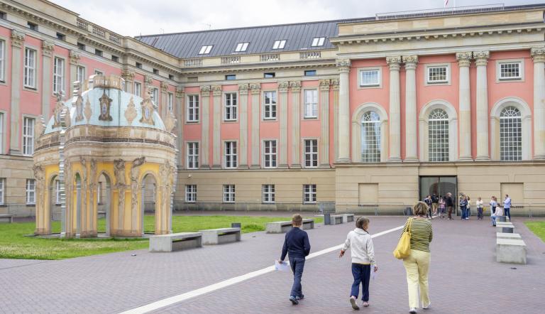Brandenburger Landtag , Foto: Tino Motzalla , Lizenz: PMSG