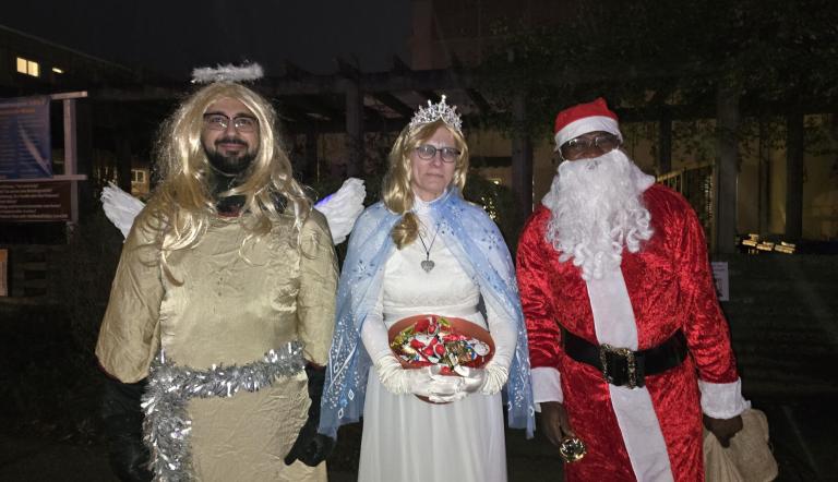 WeihnachtsOpenAir am Schlaatz, Foto: Marina Kudriaschowa, Lizenz: Soziale Stadt ProPotsdam gGmbH / Friedrich-Reinsch-Haus WeihnachtsOpenAir am Schlaatz, Foto: Marina Kudriaschowa, Lizenz: Soziale Stadt ProPotsdam gGmbH / Friedrich-Reinsch-Haus