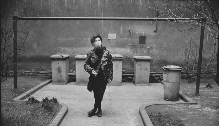 Titelbild, Foto: Merit Schambach, Marie, Ost-Berlin / Prenzlauer Berg, 1988, Lizenz: Merit Schambach, Marie, Ost-Berlin / Prenzlauer Berg, 1988