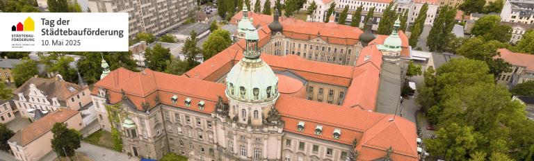 Eine Luftansicht vom Potsdamer Rathaus.